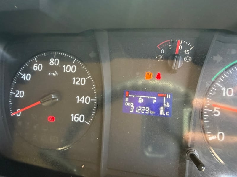 HINO FC 210แรงม้า รถบรรทุก 6ล้อ ดั้มพ์ ปี2022 เลขไมล์ 31,000 กม.