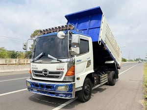 6 ล้อดั้ม hino FC9J 175 แรง ปี55