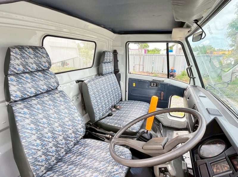 HINO FB รถบรรทุก 6ล้อ ดั้มพ์ ปี1990