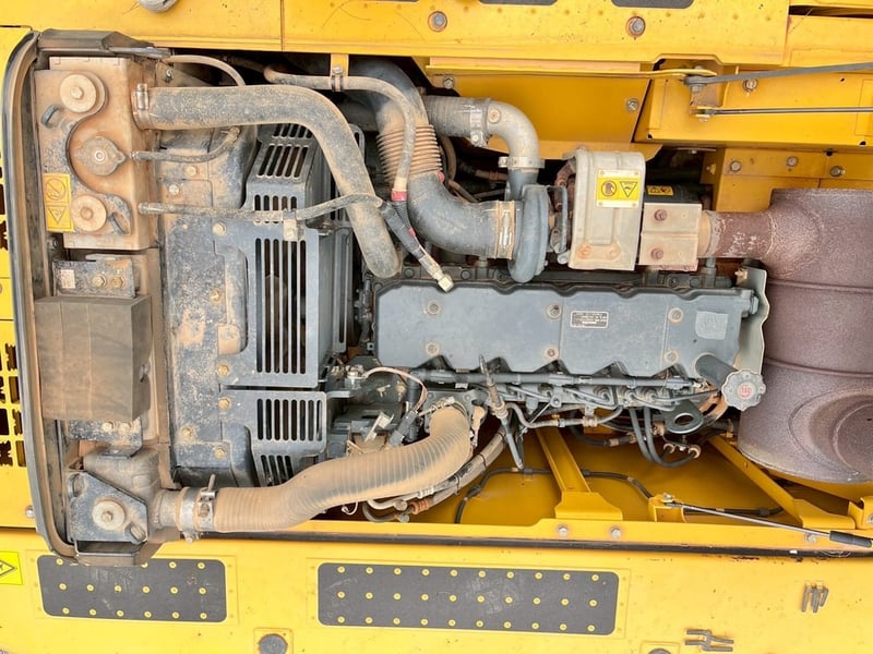 KOMATSU PC210 MO
