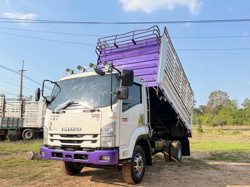 ISUZU FRR 210แรงม้า รถบรรทุก 6ล้อ ดั้มพ์ ปี2020