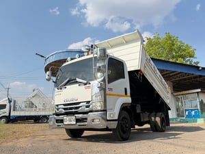 ISUZU FRR 210แรงม้า รถบรรทุก 6ล้อ ดั้มพ์ ปี2017