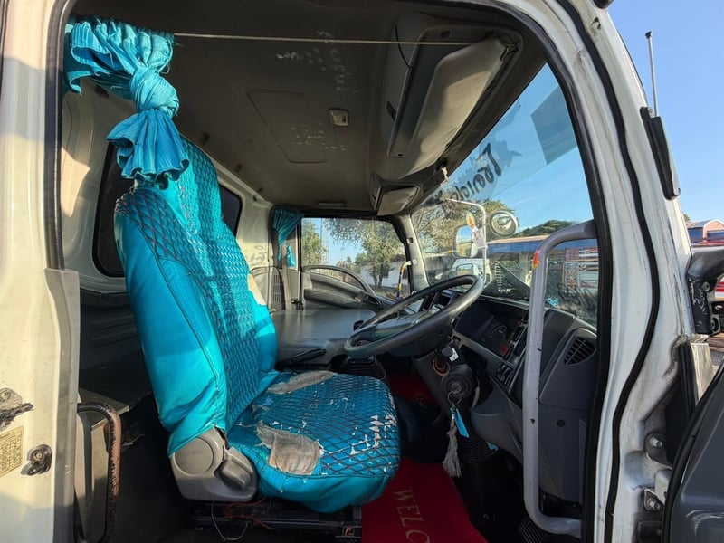 6ล้อคอกIsuzu  FRR 190 ปี59 