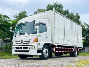 HINO FG 212แรงม้า รถบรรทุก 6ล้อ ตู้แห้ง ปี2015