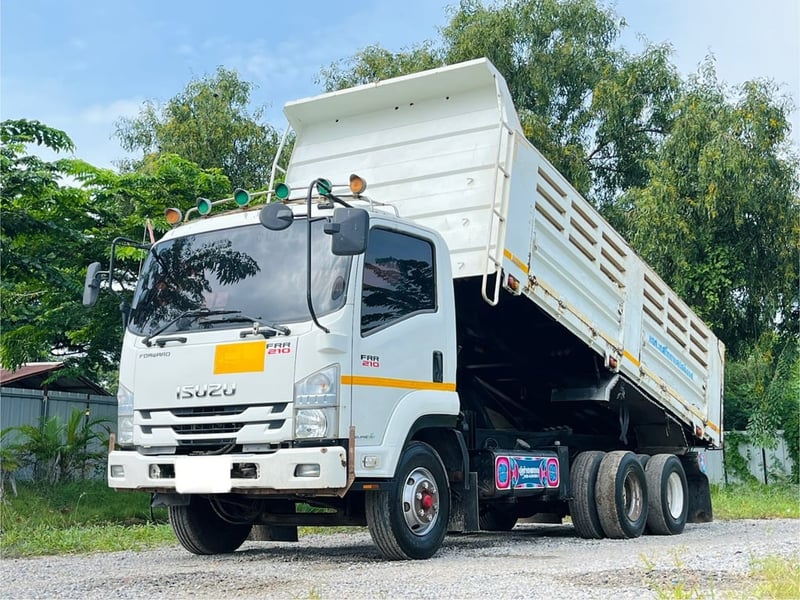 10 ล้ออดัมพ์ ISUZU FRR 210 แรงม้า ปี 2563 มีระบบลากลูก