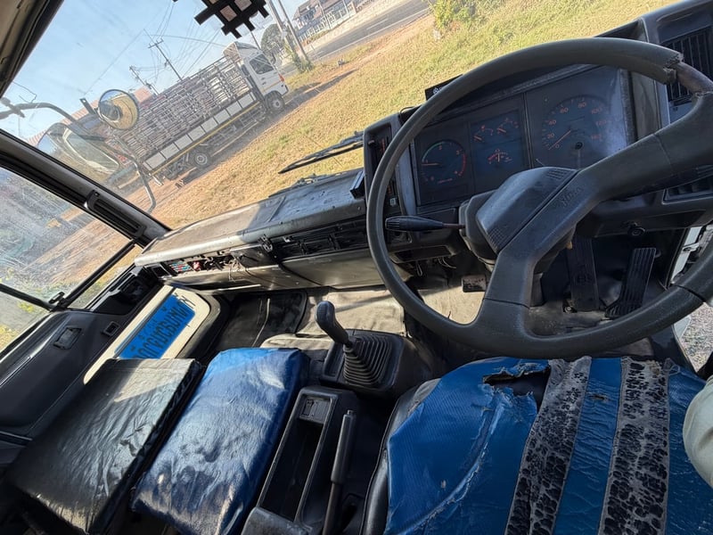 HINO FL 195แรงม้า รถบรรทุก 10ล้อ กระบะคอกสูง ปี1995
