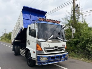 6 ล้อดั้ม hino FC9J 175 แรง ปี55