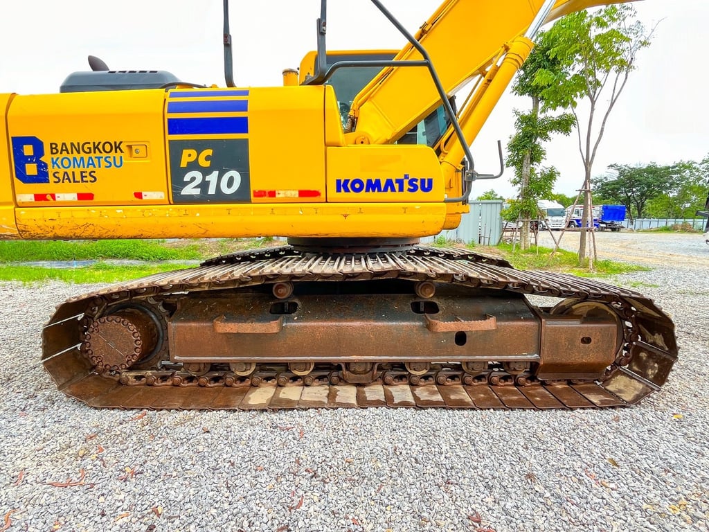 KOMATSU PC210 MO