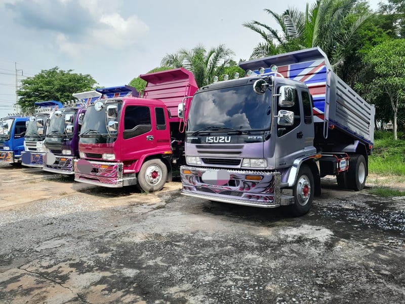 ขาย6ล้อดั้ม ยาง9.00