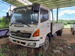 HINO FC 144แรงม้า รถบรรทุก 6ล้อกระบะไม้คาร์โก้ปี2007