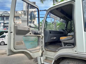 HINO FF3HPKA 195แรงม้า รถบรรทุก 6ล้อ กระบะเหล็กติดเครน ปี2001 เลขไมล์ 240,000 กม.