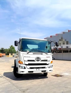 HINO FG 240แรงม้า รถบรรทุก 6ล้อ กระบะเหล็ก ปี2025