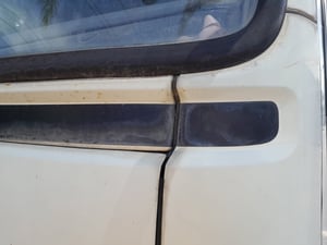 HINO FF 195แรงม้า รถบรรทุก 6ล้อ กระบะเหล็กติดเครน ปี2001 เลขไมล์ 240,000 กม.