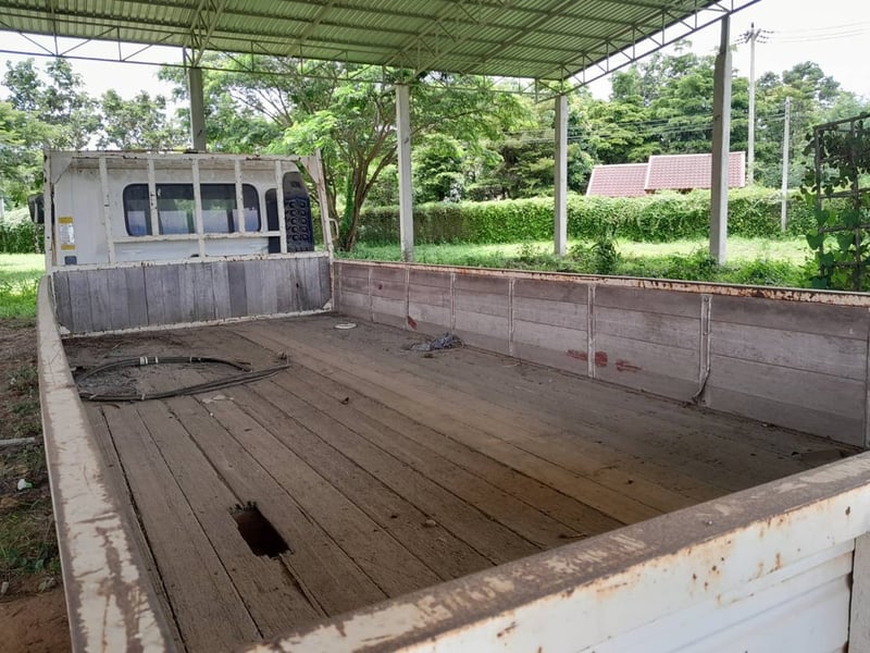 HINO FC 144แรงม้า รถบรรทุก 6ล้อกระบะไม้คาร์โก้ปี2007