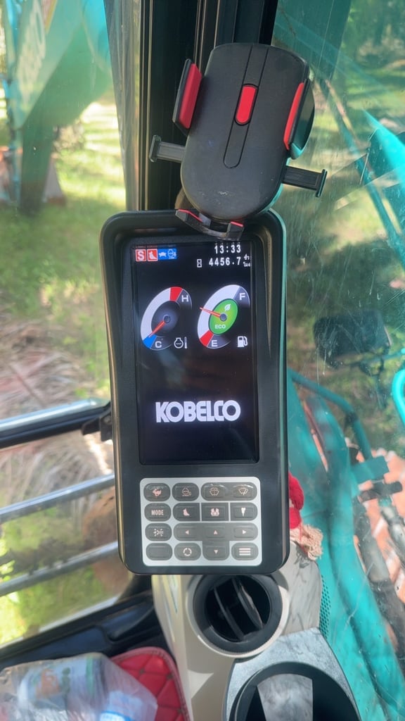 ขาย KOBELCO YN-15 SK200 sm 4,4xx ชั่วโมง ขาย KOBELCO YN-15 SK200 sm 4,4xx ชั่วโมง