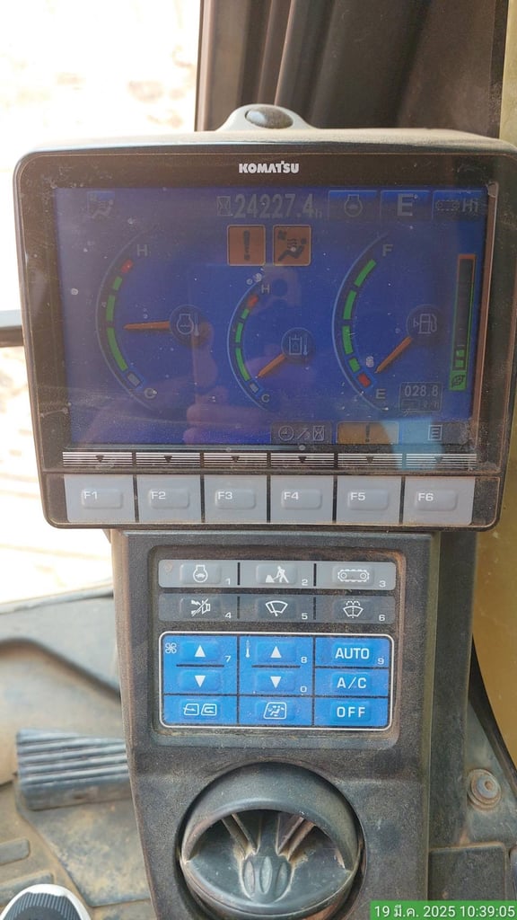 ขาย KOMATSU PC300-8MO 30 ตัน 950,000 บาท