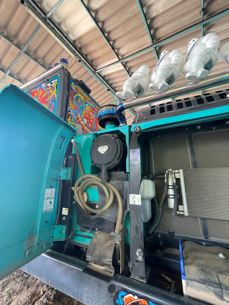 KOBELCO  210 LC 1,700 ชั่วโมง