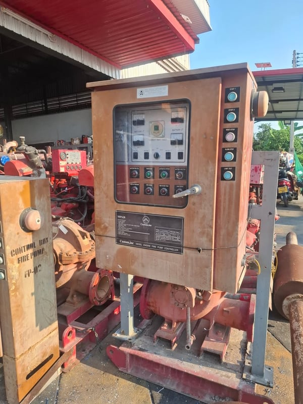 CLARKE JU6HNLR4  Engine : John Deere 6068HF254