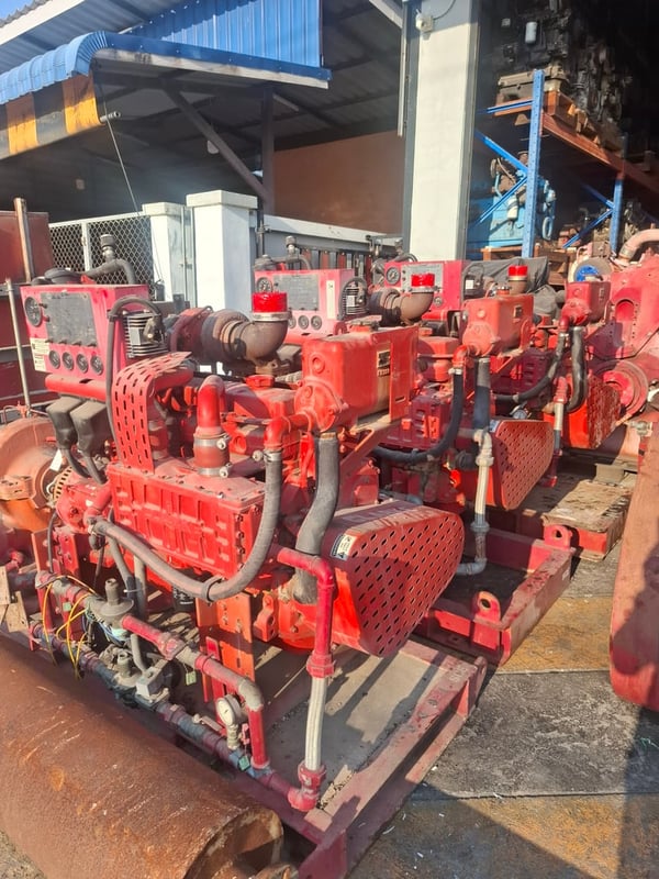 CLARKE JU6HNLR4  Engine : John Deere 6068HF254