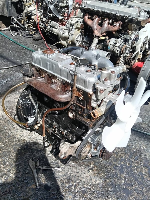 เครื่องยนต์ รถโฟคลิฟ