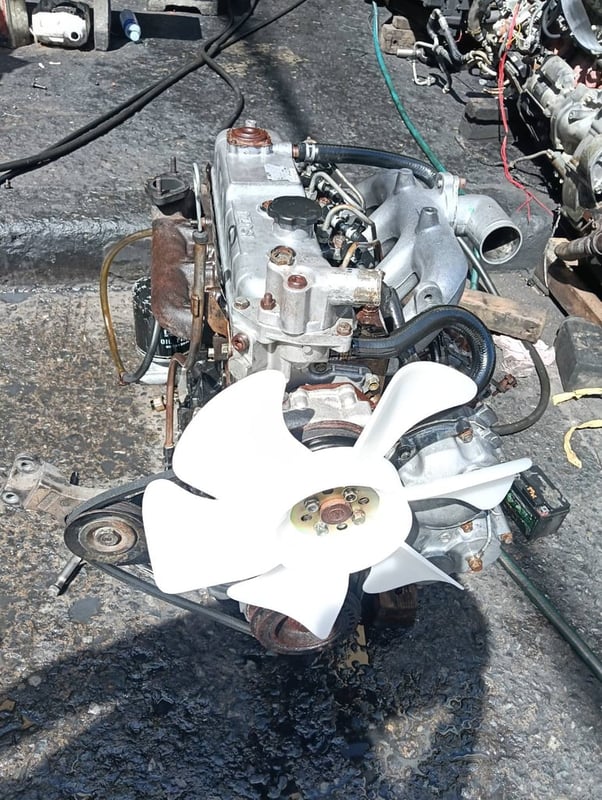 เครื่องยนต์ รถโฟคลิฟ