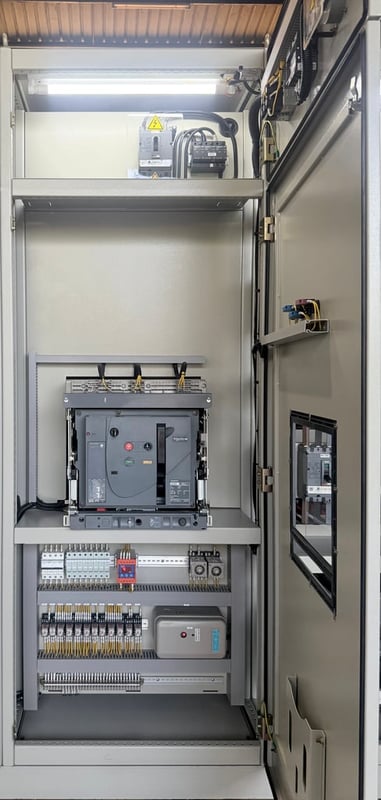 ตู้ Mdb Main air circuit breaker Schneider 2000A MVS20N breaker ย่อย Schneider 14 ตัว Capbank 12x30kvar Pipat 098-2641749 ตู้ Mdb Main air circuit breaker Schneider 2000A MVS20N breaker ย่อย Schneider 14 ตัว Capbank 12x30kvar Pipat 098-2641749