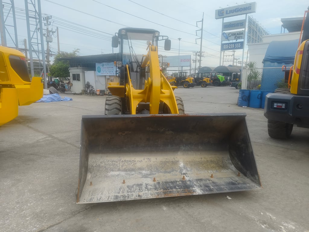 ขายรถตักคอกเกษตร ขายรถตักคอกเกษตร