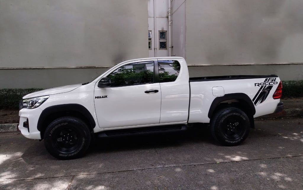 TOYOTA HILUX REVO 2.4 ENTRY PRERUNNER SMART CAB TOYOTA HILUX REVO 2.4 ENTRY PRERUNNER SMART CAB