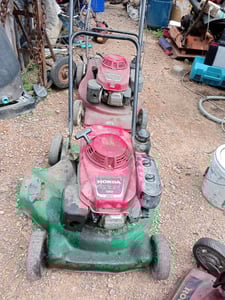 ขายรถเข็นตัดหญ้าHondaพร้อมใช้