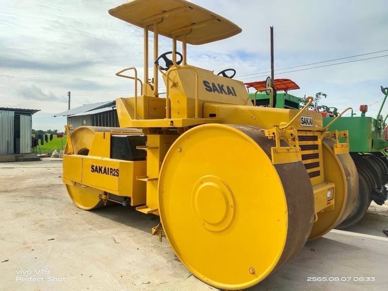 SAKAI รุ่นR 2S รถบท สามล้อเหล็ก  เช็คช่อมเต็ม เครื่องปั้มเกียร์ 