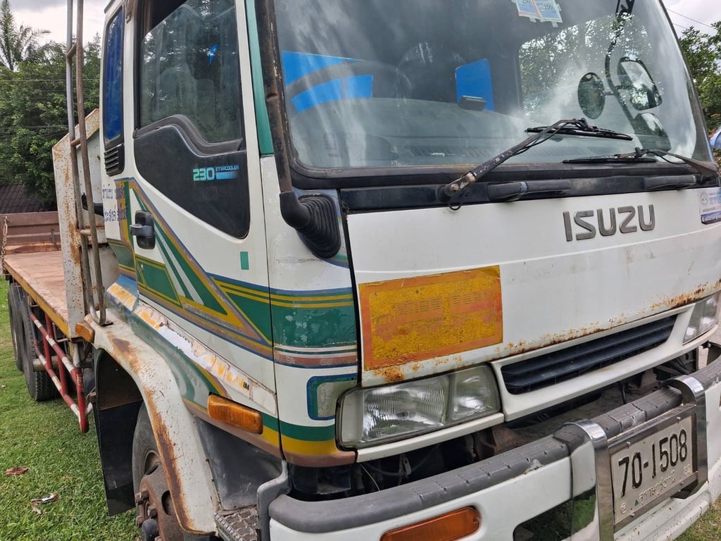 ISUZU ROCKY 195 แรง 2 เพลา เครื่องยนต์ 6HE1-195 แรง ISUZU ROCKY 195 แรง 2 เพลา เครื่องยนต์ 6HE1-195 แรง