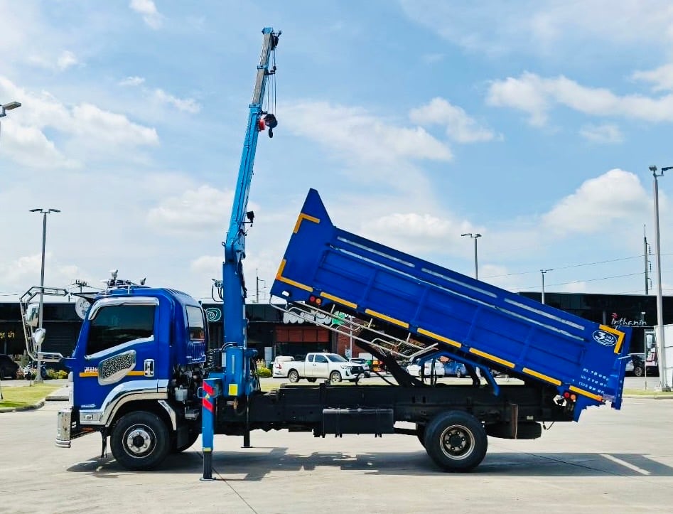 6ล้อดั้มพ์ติดเครน ISUZU NEW FRR210 XCMG ใหม่  เครน 3 ตัน 6ล้อดั้มพ์ติดเครน ISUZU NEW FRR210 XCMG ใหม่  เครน 3 ตัน