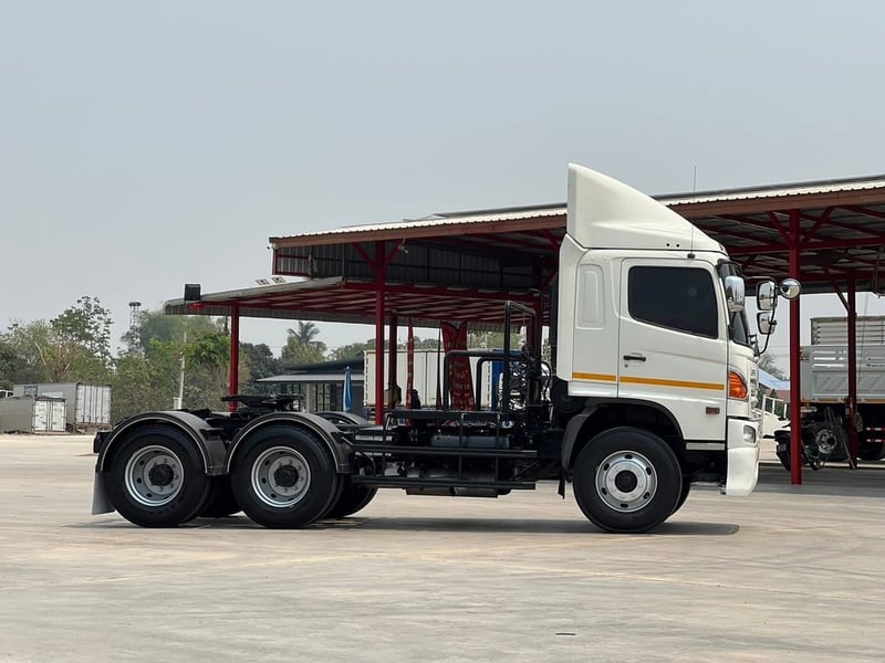 HINO FM2P 380 หัวลากจอมพลัง  ซีรีส์ 500 เบรคแห้ง