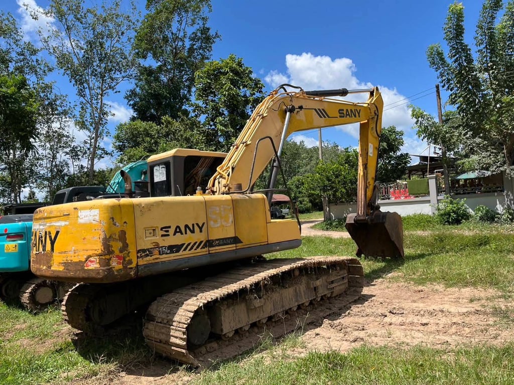 SANY​ 215C พร้อมใช้ ช่วงล่าง​เต็ม พิกัดตรัง?