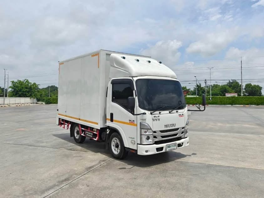 4ล้อ NEW NLR 130 ตู้เเห้ง 2 บาน