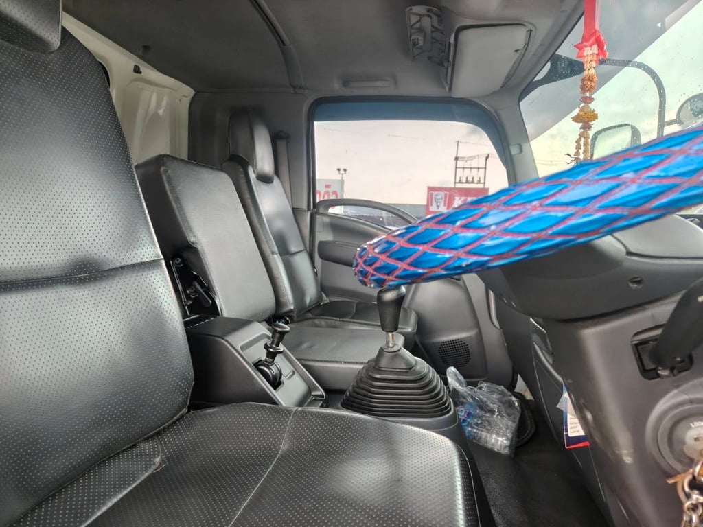 ไมล์ 65,639 กิโล❗️ISUZU FVM 240 คลัซซีMT  ติดเครน ขนาด 6 ตัน 5 ปลอก อิฐ