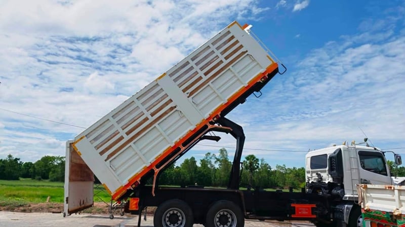 HINO FM8J 260 ดั้มพ์หินทราย ไมล์ 117,961 กิโล ปี 2566 HINO FM8J 260 ดั้มพ์หินทราย ไมล์ 117,961 กิโล ปี 2566