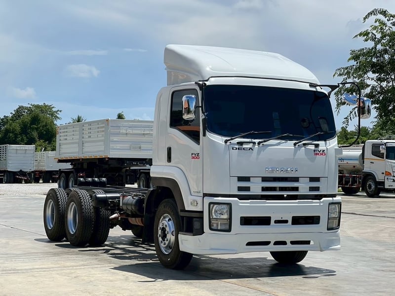 ISUZU FXZ 300 แรง หัวคัดซี   ยาว 6.30 เมตร ปี 2558