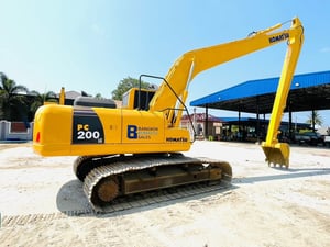 PC200-8MO บุมยาว18 เมตร เครื่องปั๊มแห้ง