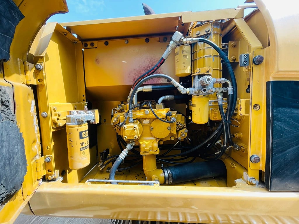 CAT320D กะบอกดำ (เก่าญี่ปุ่น) เครื่องปั้มแห้งสวย CAT320D กะบอกดำ (เก่าญี่ปุ่น) เครื่องปั้มแห้งสวย