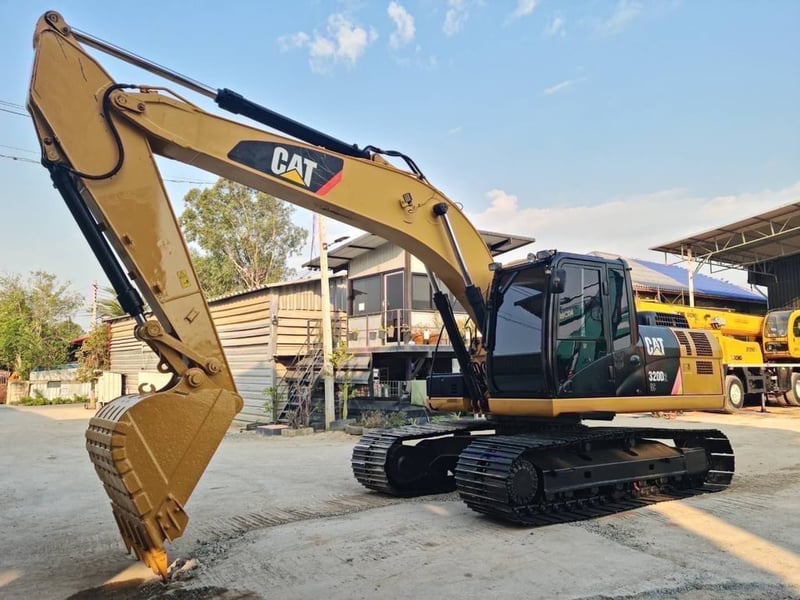 CAT 320 D2 GC ไมล์ ชม 9200