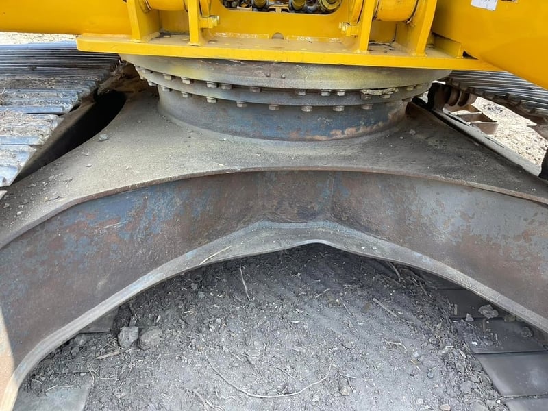 PC200-8MO จอเหลือง กล้องหลัง