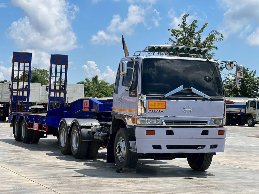 HINO FM2K 260 แรง หัวลากหางโรเบท HINO FM2K 260 แรง หัวลากหางโรเบท