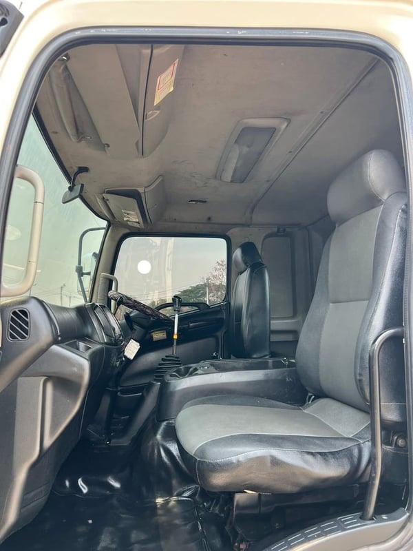 HINO FM2P 380 หัวลากพร้อมหางเซมิดัมพ์ HINO FM2P 380 หัวลากพร้อมหางเซมิดัมพ์