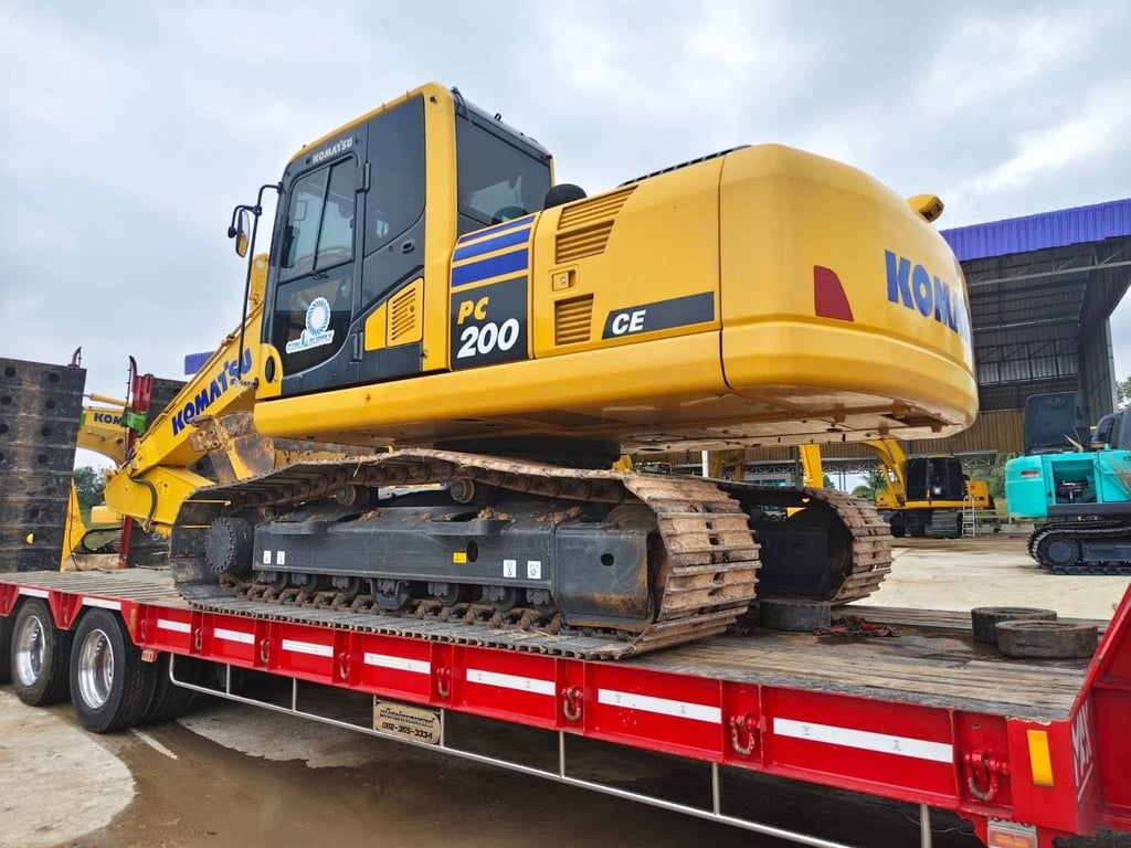 Komatsu PC200-10 CE ไมล์ ชม. 600|PM. 7000 Komatsu PC200-10 CE ไมล์ ชม. 600|PM. 7000