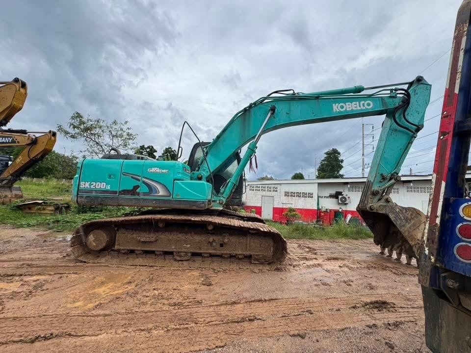 Kobelco SK200-8 YN11  เสป็คญี่ปุ่น มีไลน์แย๊ก  Kobelco SK200-8 YN11  เสป็คญี่ปุ่น มีไลน์แย๊ก