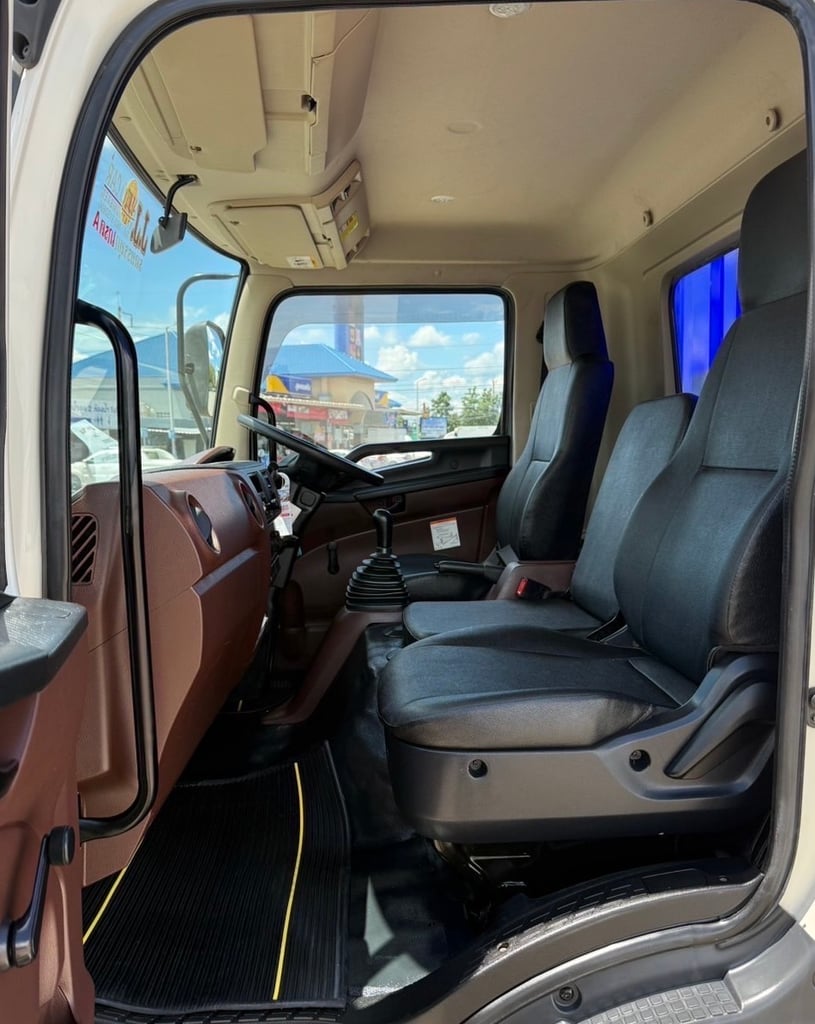 ไมล์ 66,767 กิโล❗️HINO NEW FC9J 210 ปี 2566 ตู้แห้ง 10 บาน