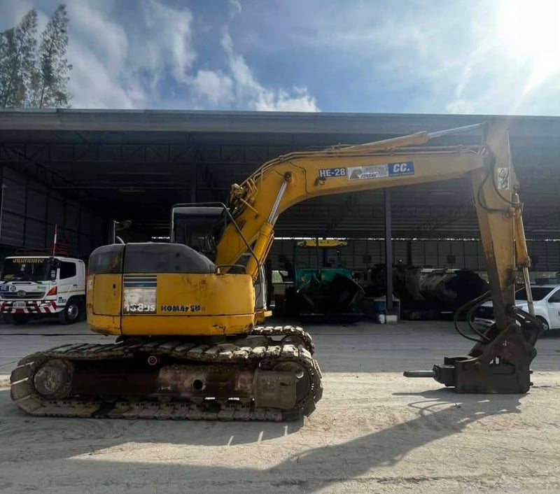 Komatsu Pc138US-2E ใส่บุ้งกี๋ให้ (ยกเว้นหัวแย็ก) 
