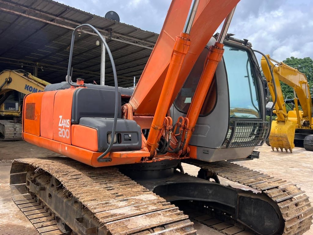 ไมล์ ช.ม 13,000❗️HITACHI รุ่น Zx200-1 พิมพ์นิยม  ซีเรียลสูง ไมล์ ช.ม 13,000❗️HITACHI รุ่น Zx200-1 พิมพ์นิยม  ซีเรียลสูง