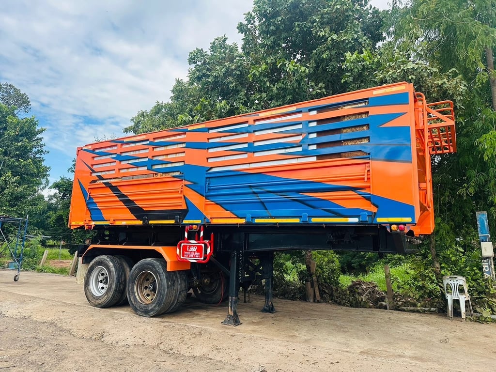 ขายด่วน หางเซมิดั้มพ์ ปี 2566 สองเพลา ยาว.7.00. เมตร ขายด่วน หางเซมิดั้มพ์ ปี 2566 สองเพลา ยาว.7.00. เมตร